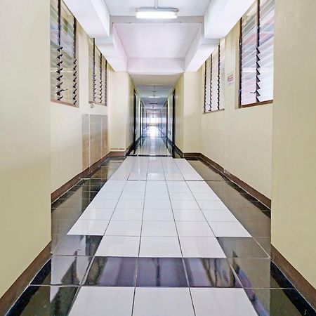 Oyo Life 93103 Apartement Gateway Cicadas By Fikri Room باندونج المظهر الخارجي الصورة