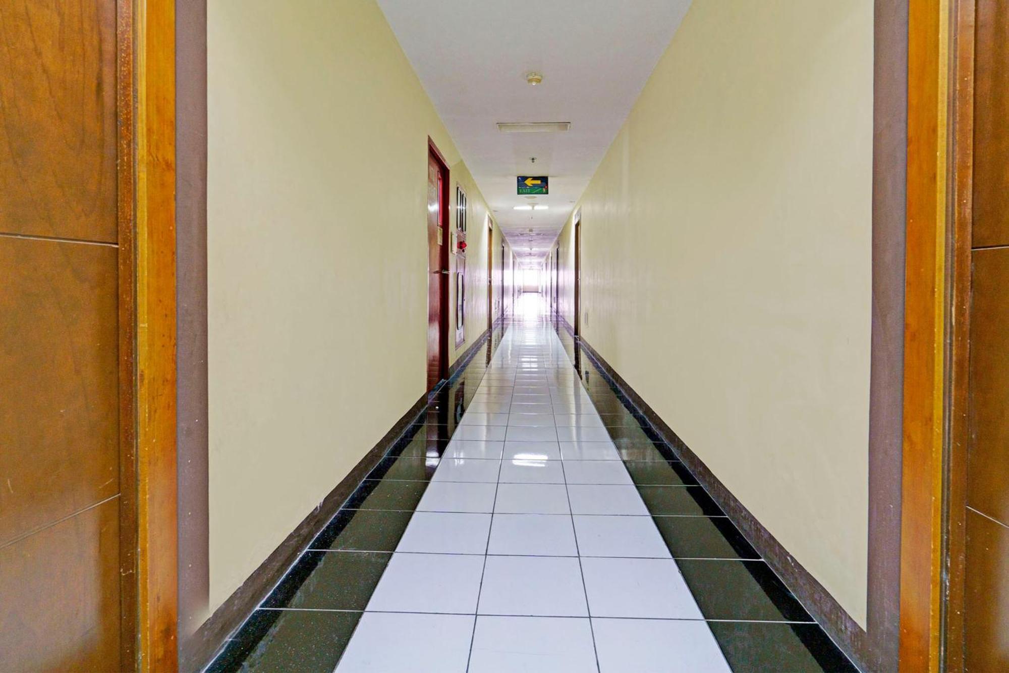 Oyo Life 93103 Apartement Gateway Cicadas By Fikri Room باندونج المظهر الخارجي الصورة