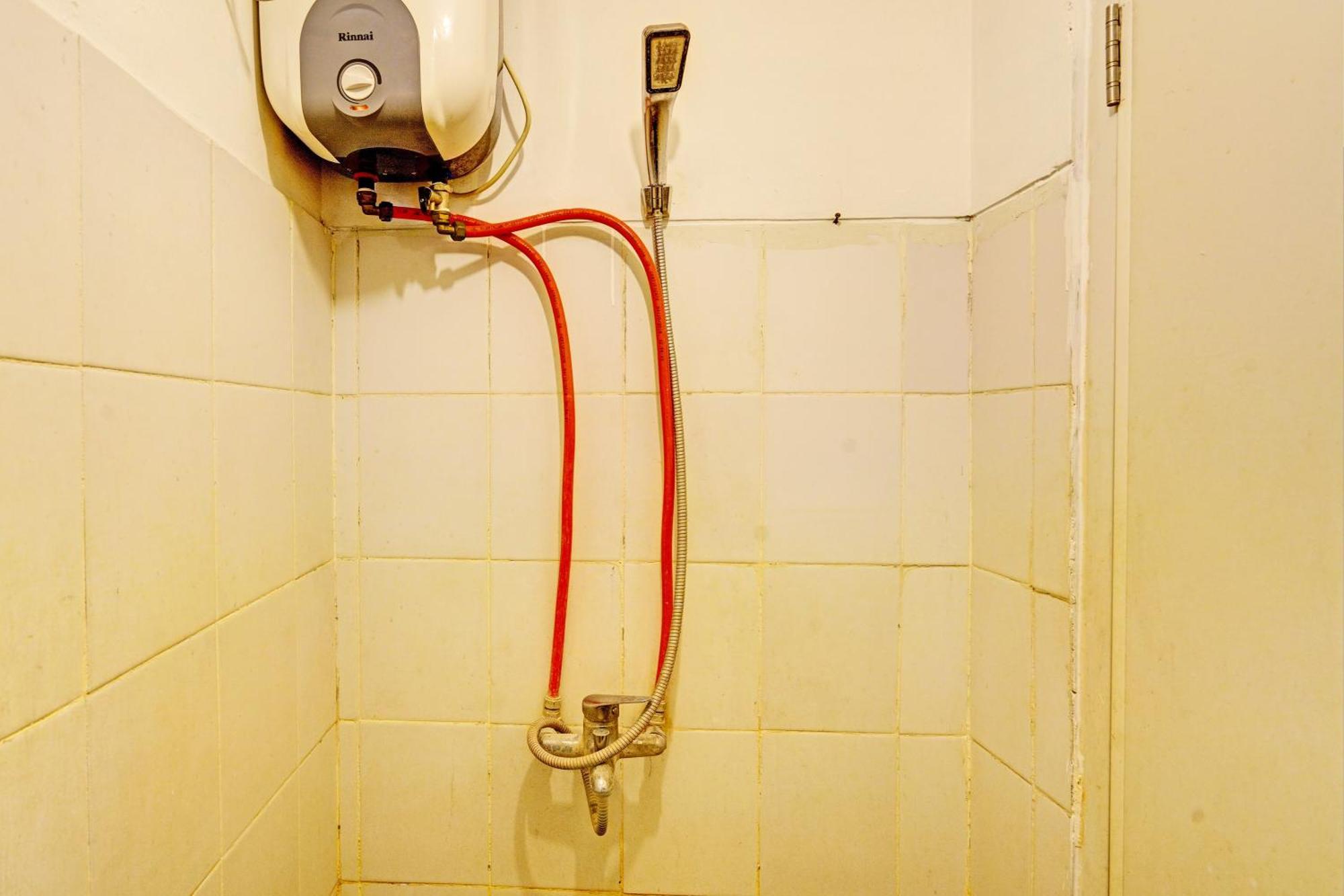 Oyo Life 93103 Apartement Gateway Cicadas By Fikri Room باندونج المظهر الخارجي الصورة